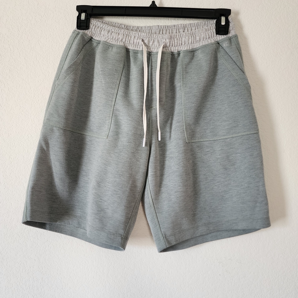 Boy's Athletic Shorts in Light Green Size Large